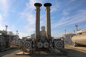 وزیر نفت: راه‌اندازی کارخانه نمک‌زدایی اهواز ۴۰ هزار بشکه به تولید نفت ایران می‌افزاید/ سهم ۸۵ درصد سازندگان داخلی در بزرگترین تأسیسات نمک‌زدایی صنعت نفت