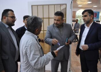 برپایی میز خدمت شهرداری مسجدسلیمان در مصلی نماز جمعه