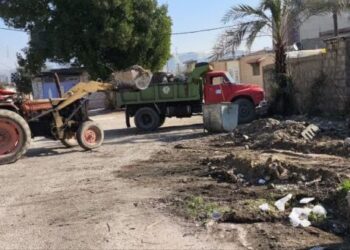 عملیات پاکسازی و نخاله برداری معابر منطقه کلگه توسط معاونت خدمات شهری شهرداری مسجدسلیمان