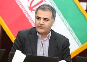 با حضور مدیر عامل مناطق نفتخیز جنوب برگزار شد، تکریم و معارفه مدیران عامل قدیم و جدید قدیمی ترین تولید کننده نفت ایران