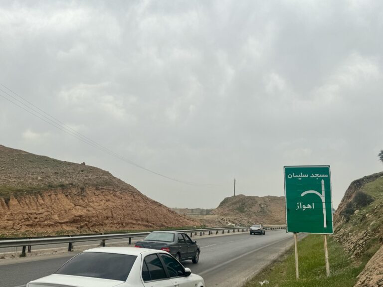 بازدید فرماندار شهرستان مسجدسلیمان از یک نقطه حادثه خیز جاده ای