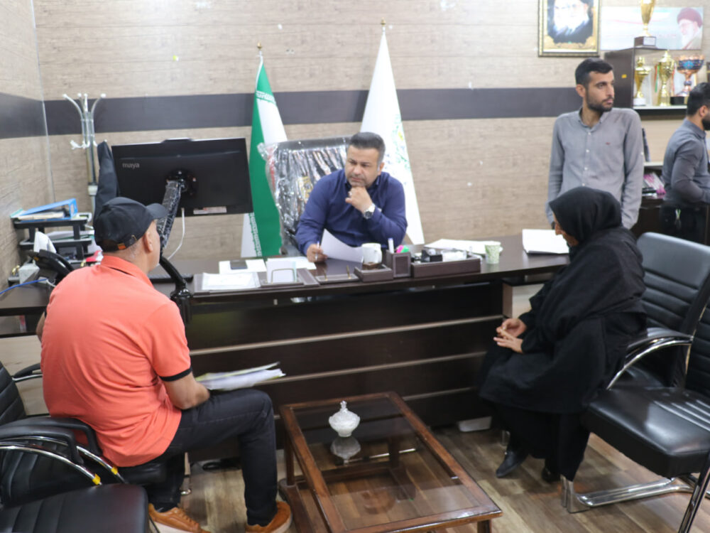 مردم در خط مقدم تصمیم‌گیری شهری / شهردار با مردم هم‌کلام شد