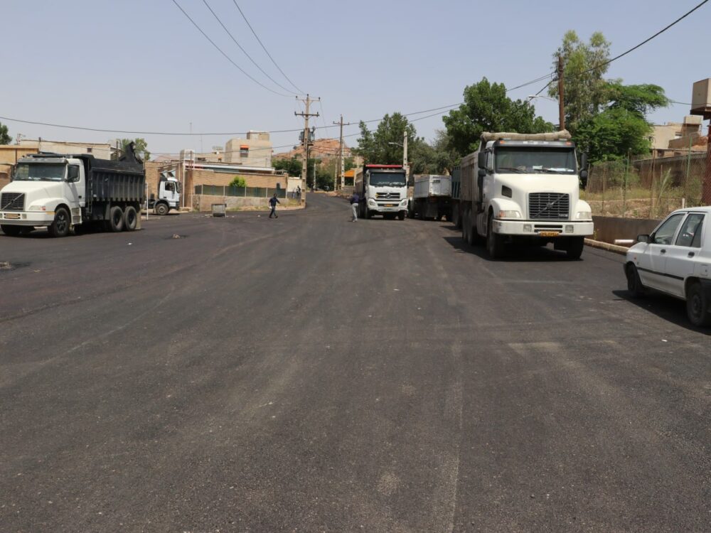 بازدید شهردار مسجدسلیمان از آسفالت‌ریزی محله کولرشاپ / ارتقاء کیفیت زندگی با بهبود زیرساخت های شهری