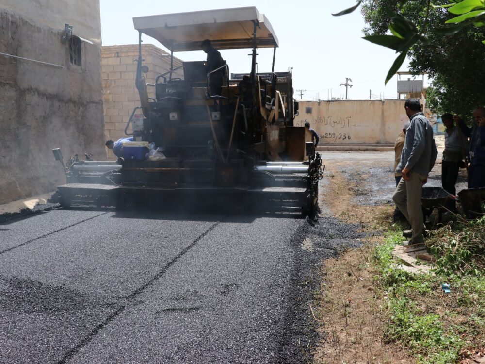 بازدید شهردار مسجدسلیمان از آسفالت‌ریزی محله کولرشاپ / ارتقاء کیفیت زندگی با بهبود زیرساخت های شهری