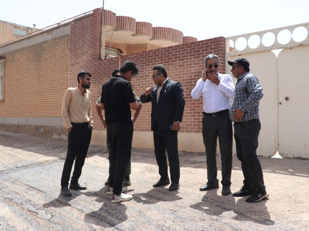 بازدید شهردار مسجدسلیمان از آسفالت‌ریزی محله کولرشاپ / ارتقاء کیفیت زندگی با بهبود زیرساخت های شهری