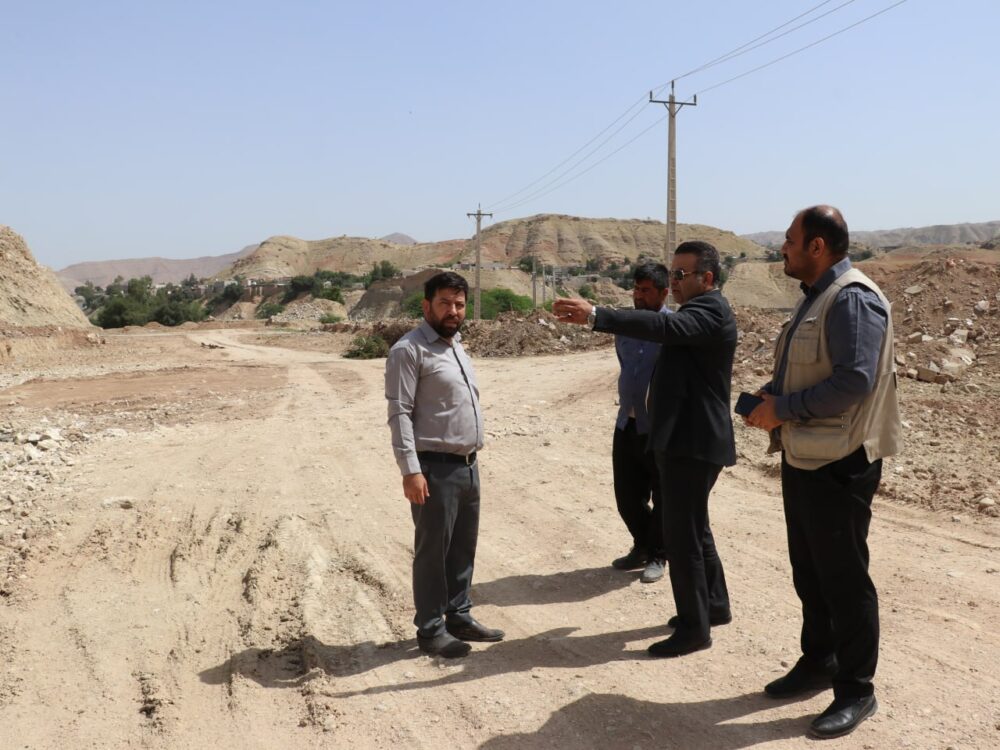 بازدید شهردار مسجدسلیمان از روند عملیات پاکسازی و نخاله‌برداری محله مالکریم / گامی نو در بهبود وضعیت زیست‌محیطی شهری