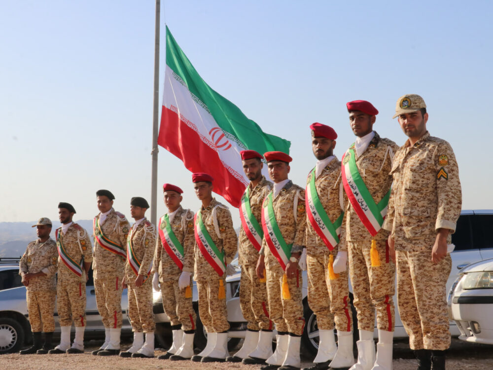 بام مسجدسلیمان میزبان جشن گرامیداشت روز ارتش