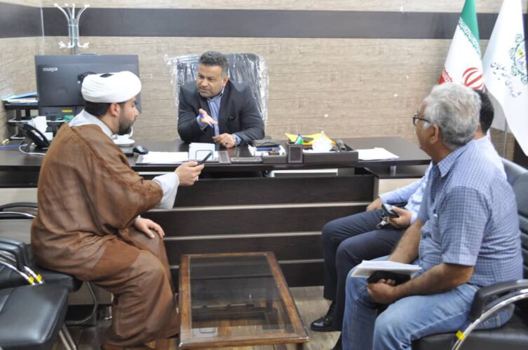 ملاقات عمومی شهردار مسجدسلیمان برگزار شد / شهردار مسجدسلیمان پای صحبت مردم نشست