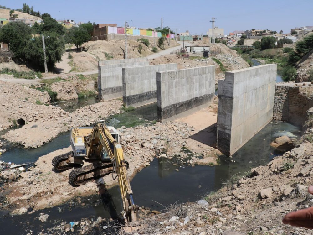 آغاز مجدد عملیات اجرایی پل مالجونکی با حضور شهردار و فرماندار مسجدسلیمان