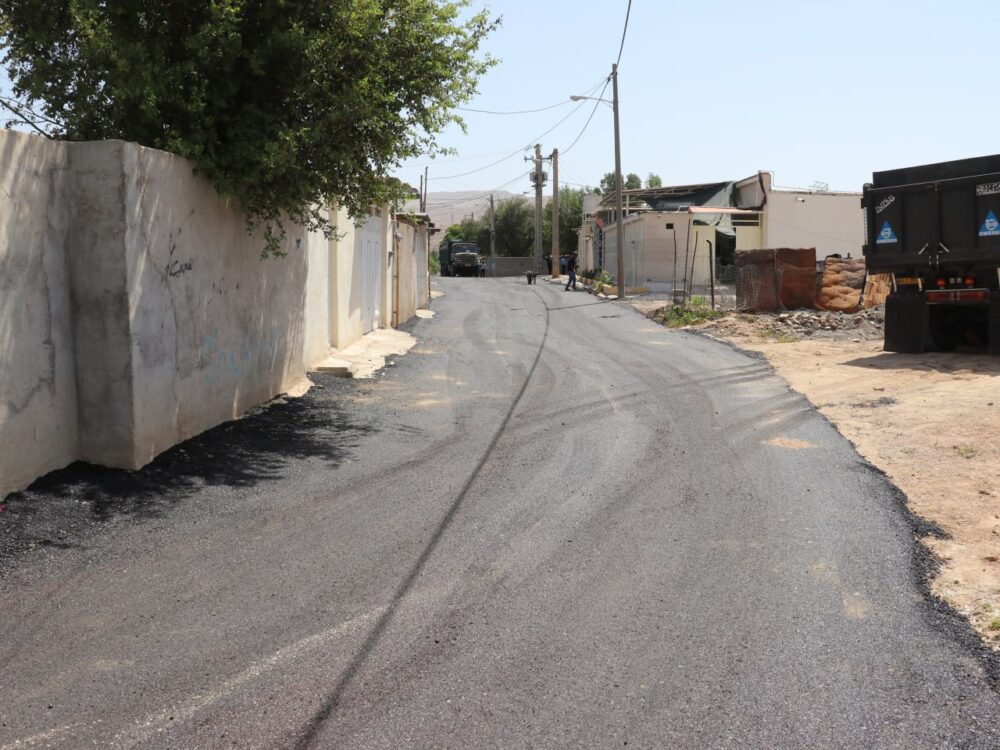 بازدید شهردار و فرماندار مسجدسلیمان از عملیات آسفالت منطقه کولرشاپ