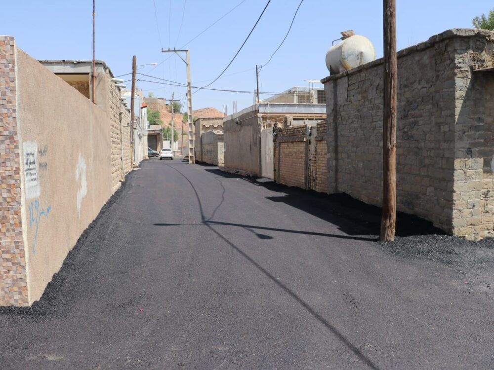 بازدید شهردار و فرماندار مسجدسلیمان از عملیات آسفالت منطقه کولرشاپ