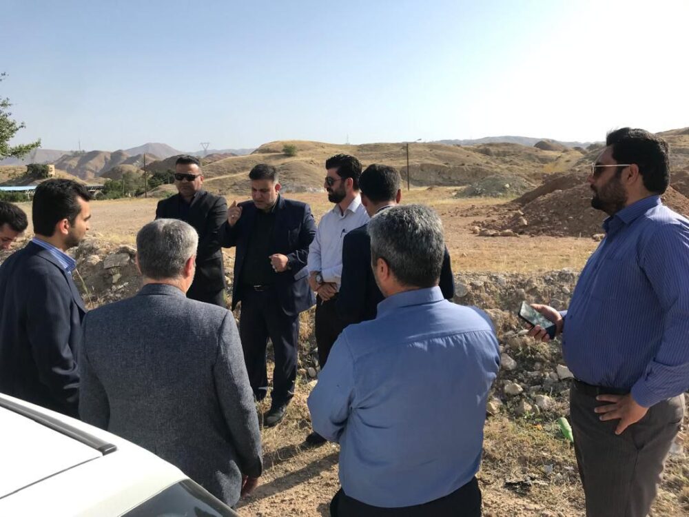 بررسی میدانی فاز دوم پروژه تعریض جاده گلف توسط شهردار و فرماندار مسجدسلیمان بررسی میدانی فاز دوم پروژه تعریض جاده گلف توسط شهردار و فرماندار مسجدسلیمان