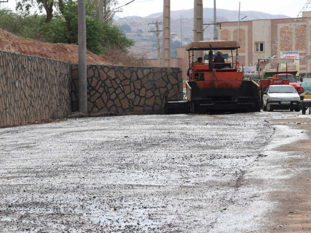 پایان عملیات تعریض میدان شهدای نفت با همت معاونت امور زیربنایی شهرداری
