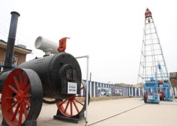 مسجدسلیمان با یک میلیون و ۴۳۷ هزار بازدید گردشگران نوروزی در رتبه پنجم خوزستان قرار گرفت