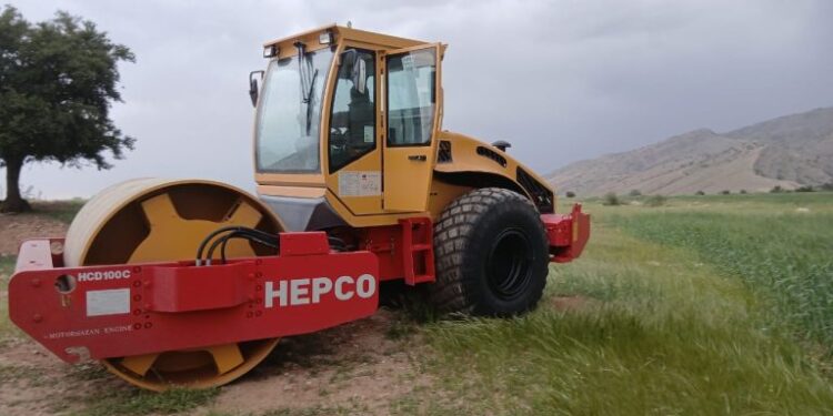 خرید یک دستگاه غلطک به همت شهرداری قلعه خواجه