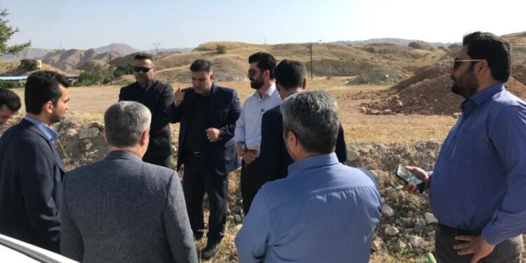 بررسی میدانی فاز دوم پروژه تعریض جاده گلف توسط شهردار و فرماندار مسجدسلیمان بررسی میدانی فاز دوم پروژه تعریض جاده گلف توسط شهردار و فرماندار مسجدسلیمان