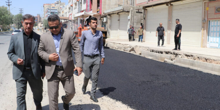 عملیات آسفالت محور پنج بنگله به باشگاه مرکزی آغاز شد