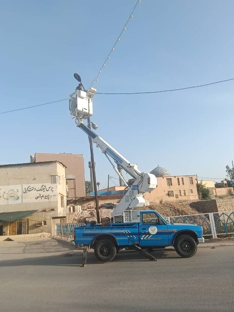 اجرای نورپردازی پل‌های چمران و هشت‌بنگله توسط شهرداری مسجدسلیمان