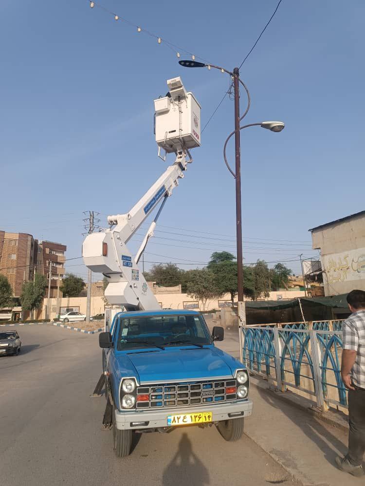 اجرای نورپردازی پل‌های چمران و هشت‌بنگله توسط شهرداری مسجدسلیمان