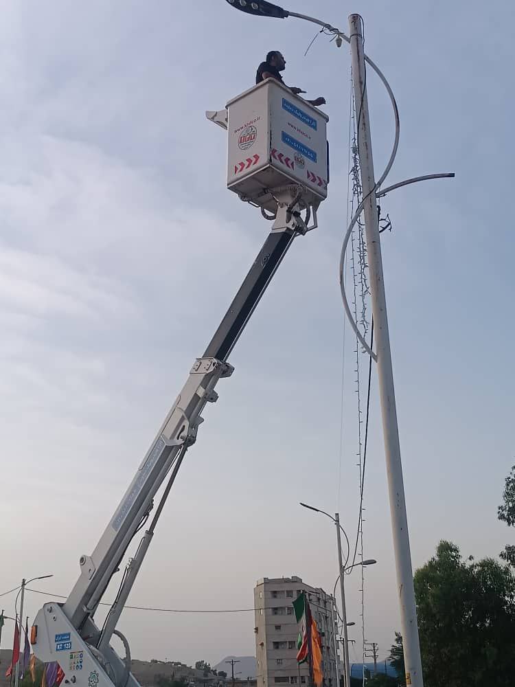 اجرای نورپردازی پل‌های چمران و هشت‌بنگله توسط شهرداری مسجدسلیمان