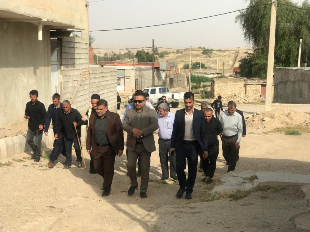 بازدید شهردار مسجدسلیمان به همراه فرماندار از منطقه محروم تلخاب بازدید شهردار مسجدسلیمان به همراه فرماندار از منطقه محروم تلخاب