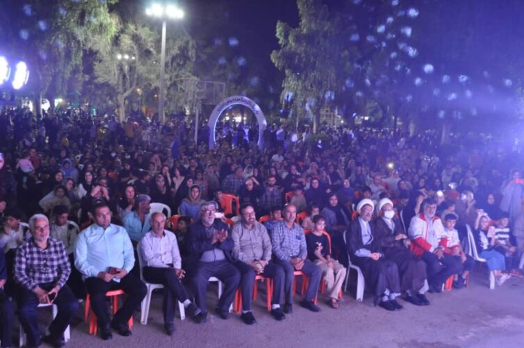 مسجدسلیمان غرق در نور و شادی در جشن بزرگ دهه کرامت