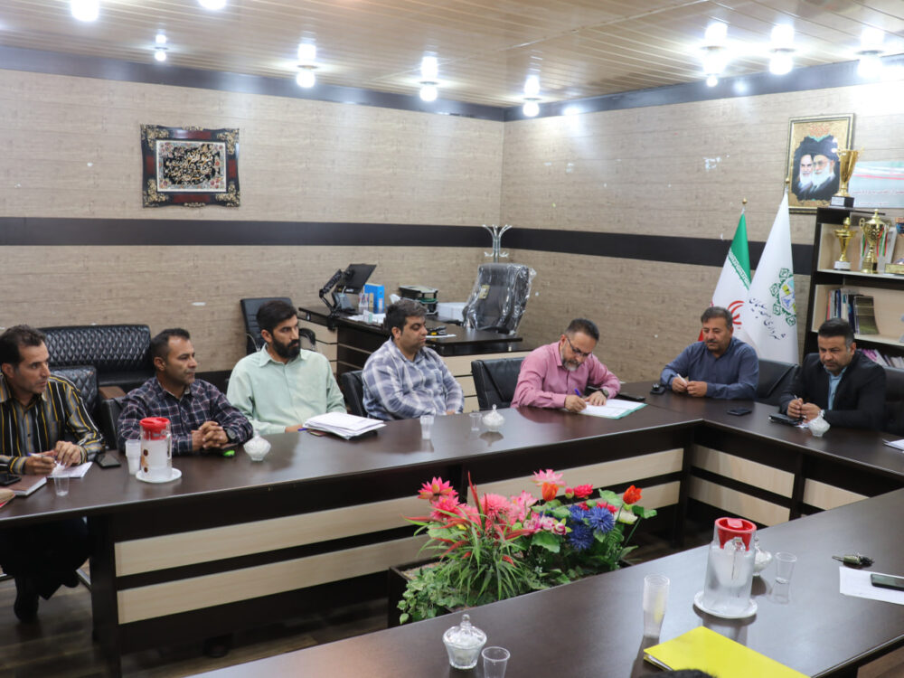 بررسی راهکارهای افزایش درآمد پایدار در جلسه کمیته درآمدی شهرداری مسجدسلیمان