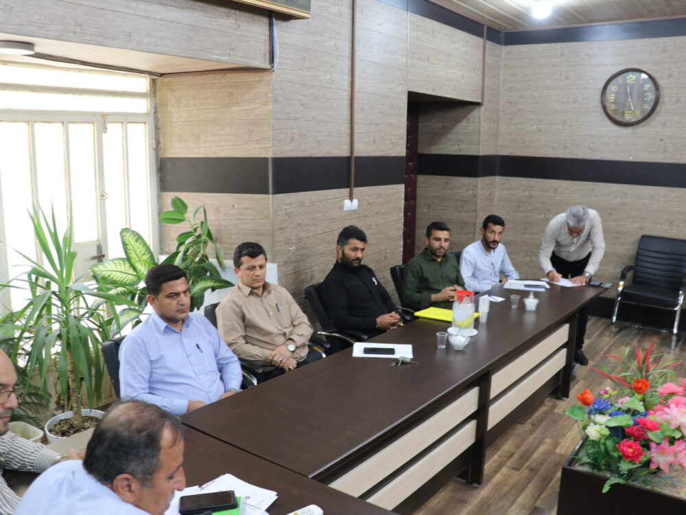 بررسی راهکارهای افزایش درآمد پایدار در جلسه کمیته درآمدی شهرداری مسجدسلیمان