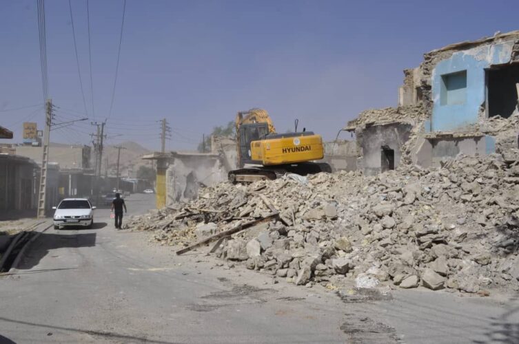 تداوم عملیات تخریب و آماده‌سازی مسیر تعریض خیابان ۱۷ شهریور تا کاروانسرا