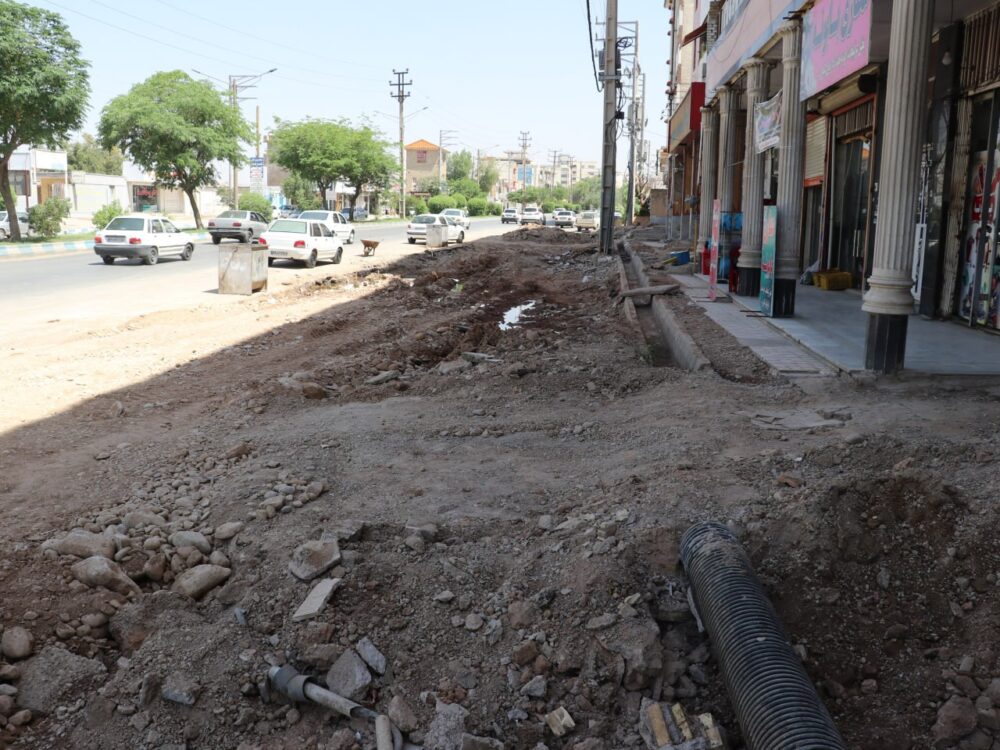 ادامه عملیات تعریض محور پنج‌ بنگله به باشگاه مرکزی توسط معاونت امور زیربنایی شهرداری مسجدسلیمان