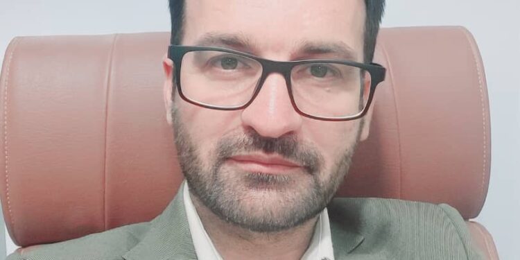 فرزند اندیکا باقر اسماعیلی زاده به عنوان معاون سیاسی فرمانداری دزپارت منصوب شد