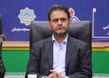 شرکت بهره برداری نفت و گاز مسجدسلیمان پیش از آمدن من در بحث مسئولیت های اجتماعی از مجموع ۵ هزار و ۶٠٠ میلیارد تومان ۵ هزار میلیارد تومان را در یکی از شهرهای همجوار هزینه کرد