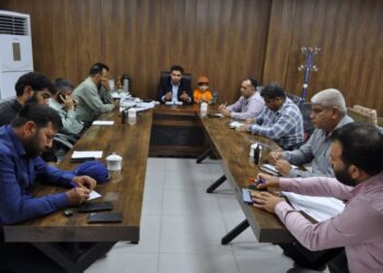 بررسی چالش‌ها و هماهنگی واحدها در نشست تخصصی حوزه خدمات شهری شهرداری مسجدسلیمان