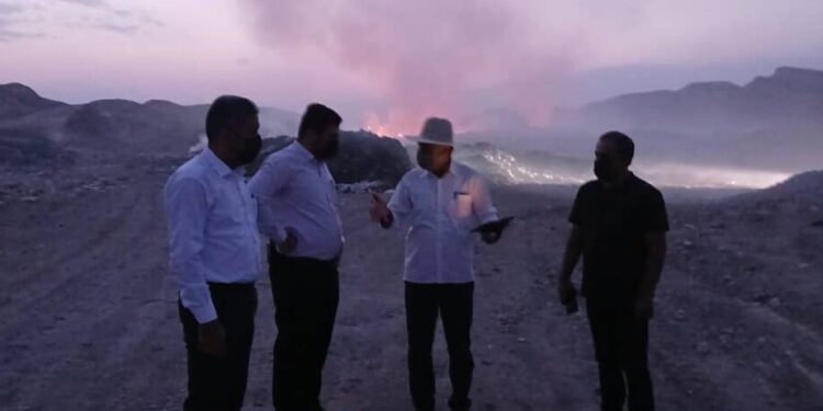 بازدید میدانی معاونین شهرداری مسجدسلیمان از پروژه سایت پسماند / تأکید بر تسریع اجرای سایت پسماند شهری