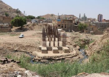 ساخت پل راهبردی مسجدسلیمان وارد مرحله بتن‌ریزی شد / کاهش بار ترافیکی مرکز شهر با اتصال سریع‌تر مناطق شمالی و جنوبی