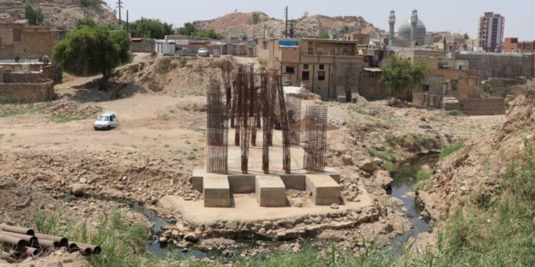 ساخت پل راهبردی مسجدسلیمان وارد مرحله بتن‌ریزی شد / کاهش بار ترافیکی مرکز شهر با اتصال سریع‌تر مناطق شمالی و جنوبی