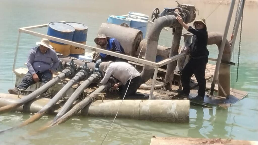 رحیم کردی مدیر آبفا اندیکا خبر داد:پمپ جدید تاسیسات جزیره جهت تولید آب شرب ۱۰۷روستای بخش مرکزی و آبژدان وارد مدار خواهد شد