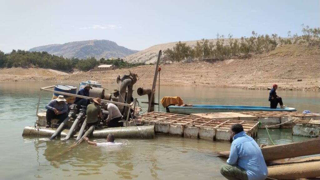 رحیم کردی مدیر آبفا اندیکا خبر داد:پمپ جدید تاسیسات جزیره جهت تولید آب شرب ۱۰۷روستای بخش مرکزی و آبژدان وارد مدار خواهد شد