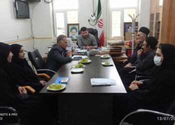 اندیکا|برپایی میز خدمت در اولین روز هفته بهزیستی