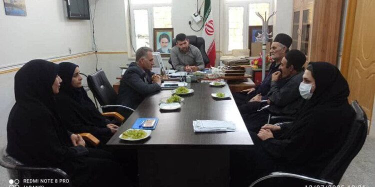 اندیکا|برپایی میز خدمت در اولین روز هفته بهزیستی