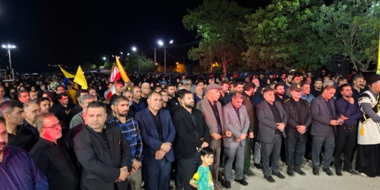 هم‌نوایی شهردار مسجدسلیمان با عزاداران در شام غریبان سیدالشهدا(ع)