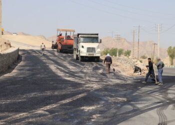 اجرای عملیات زیرسازی و آسفالت در محور اصلی منطقه شیخ‌مندنی / بهبود وضعیت معابر شهری در یکی از مسیرهای پرتردد جنوب مسجدسلیمان