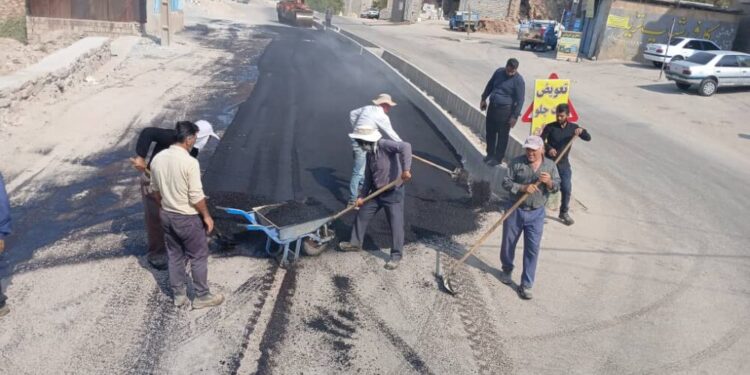 عملیات لکه‌گیری محورهای اصلی نمره هشت و شیخ مندنی در دستور کار شهرداری مسجدسلیمان