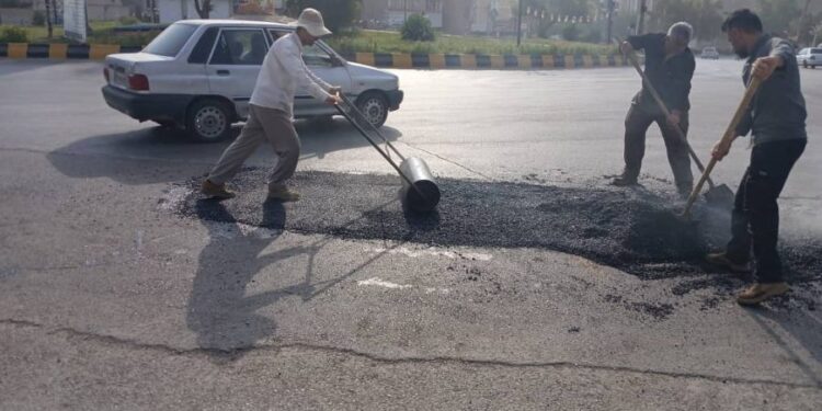 تداوم عملیات لکهگیری آسفالت در مناطق هشتبنگله، نفتون و دره اشکفت تداوم عملیات لکهگیری آسفالت در مناطق هشتبنگله، نفتون و دره اشکفت