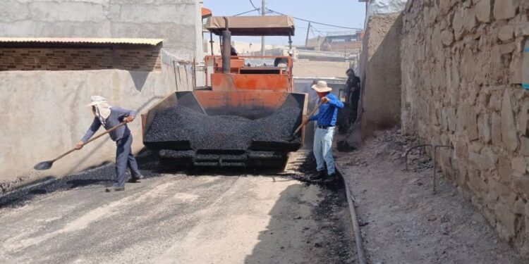 پایان عملیات آسفالت‌ریزی کوی شهید شکرالله راکی / تحقق یکی از مطالبات دیرینه شهروندان منطقه نمره هشت