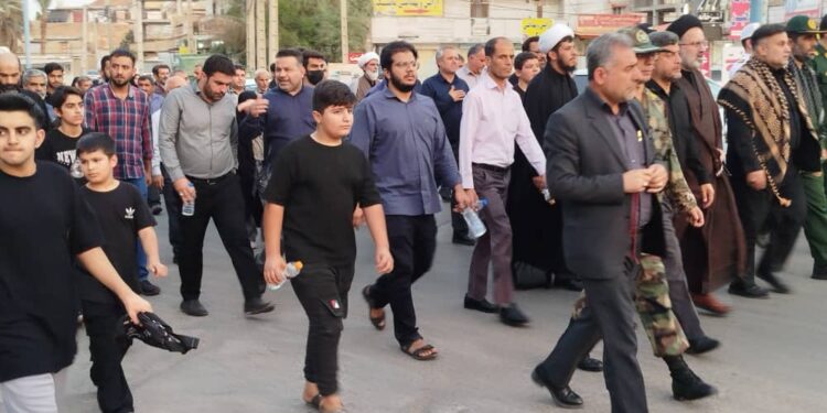 حضور شهردار مسجدسلیمان به همراه عضو شورای شهر و معاونت خدمات شهری در پیاده‌روی جاماندگان اربعین