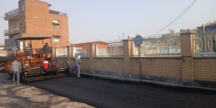 بهسازی و آسفالت معابر اطراف مسجد جامع منطقه نمره یک توسط شهرداری مسجدسلیمان