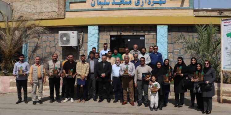 آیین تجلیل از خبرنگاران و اصحاب رسانه به میزبانی شهرداری مسجد سلیمان برگزار شد