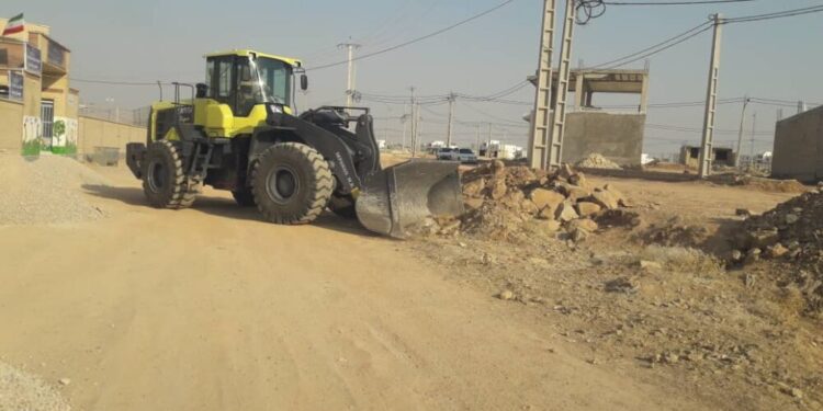 زیرسازی و آماده‌سازی مسیر دبستان شهدای معرف در دستور کار شهرداری مسجدسلیمان