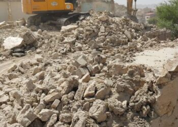 اجرای عملیات تخریب منازل طرح جابجایی منطقه پشت برج